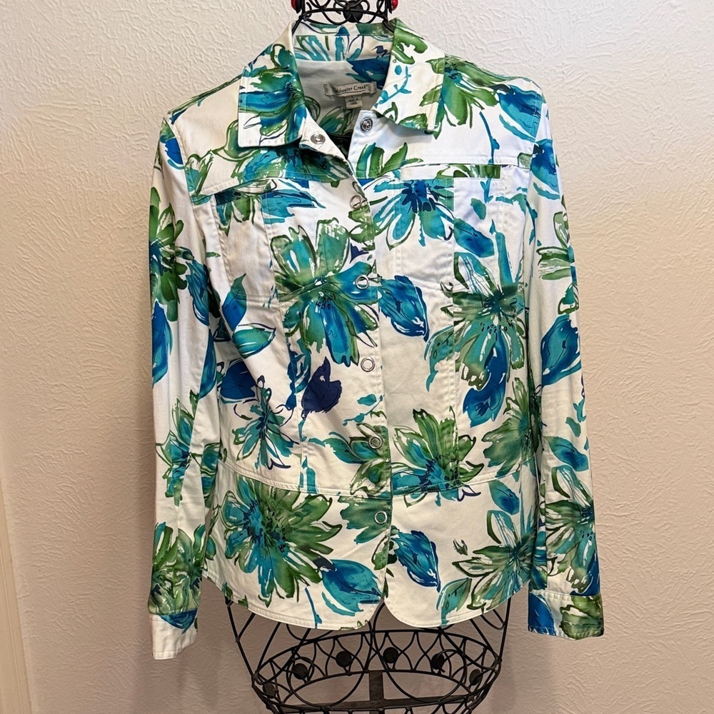 🪻🪻🪻BOGOHO🪻🪻🪻Coldwater Creek White Jacket with Blue & Green Floral Print-Large